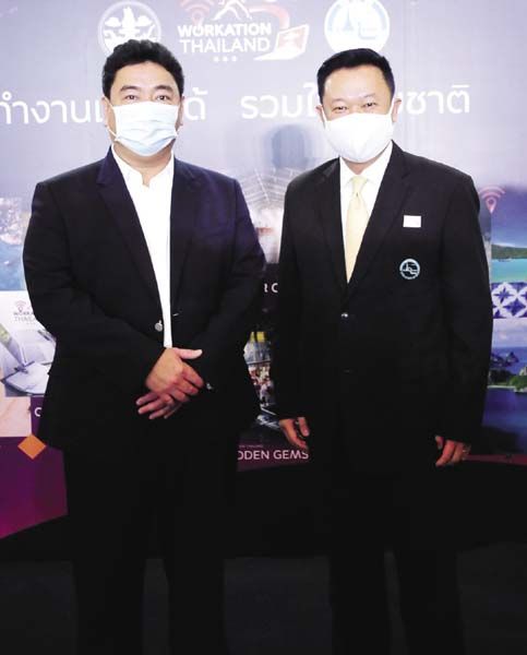 ผรณเดช พูนศิริวงศ์ กก.ผจก.บจ.นสพ.แนวหน้า กับผู้ว่าฯ ททท. ยุทธศักดิ์ สุภสร