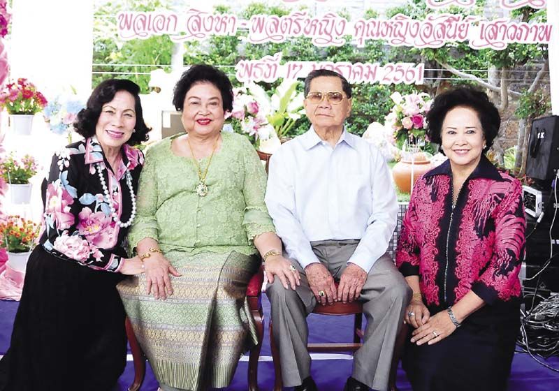 ดร.ศุลีมาศ สุทธิสัมพัทน์ และ เพ็ญพักตร์ ศรีทอง