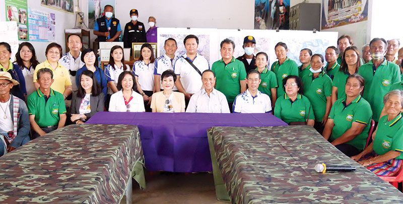 ธนาคารกรุงเทพ และ มูลนิธิบัวหลวง นำโดย นายอาสา สารสิน ประธานกรรมการมูลนิธิฯ และ คุณหญิงชดช้อย โสภณพนิช กรรมการมูลนิธิฯ ร่วมลงพื้นที่รับฟังศึกษาปัญหา