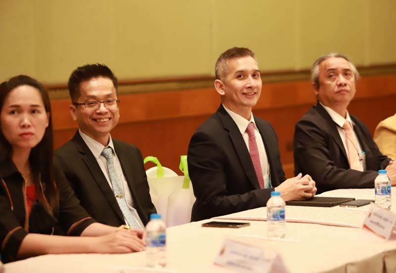 บรรยากาศในการประชุมสภามหาวิทยาลัยเทคโนโลยีราชมงคลอีสานและลงนามความร่วมมือกับ บจ.ไมโครซอฟท์ (ประเทศไทย)