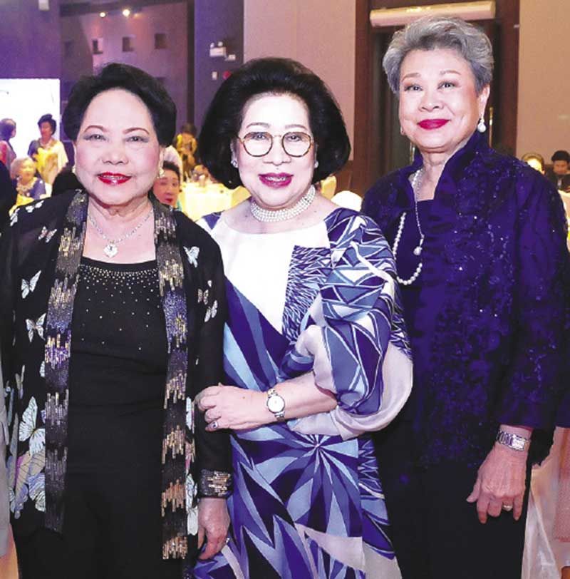 ท่านผู้หญิงวิวรรณ วรวรรณ เศรษฐบุตร, คุณหญิงจิราภา สูตะบุตร, คุณหญิงวิลาวัณย์ กำภู ณ อยุธยา