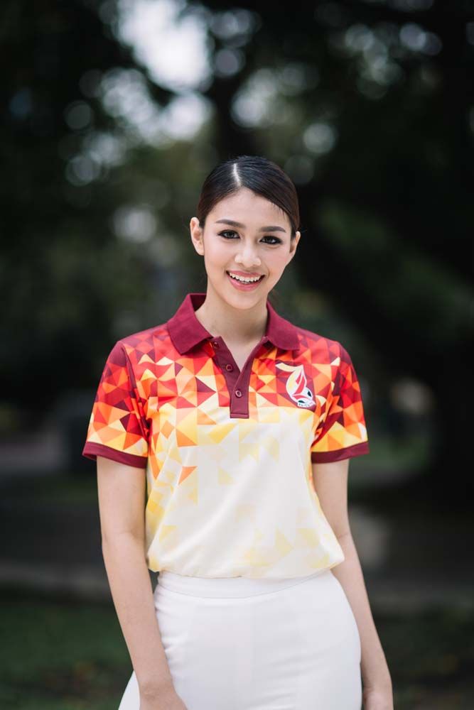 วิว-ชนกนันท์ วิไลพงษ์ คณะศิลปศาสตร์ (ภาคภาษาอังกฤษ) ชั้นปีที่ 4
