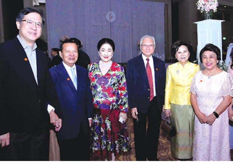 กรกฏ ชาตะสิงห์, นิพนธ์ วิสิษฐยุทธศาสตร์, ผาณิต พูนศิริวงศ์, รศ.เกศินี วิฑูรชาติ และ มนู-ผศ.ประภัสสร เลียวไพโรจน์