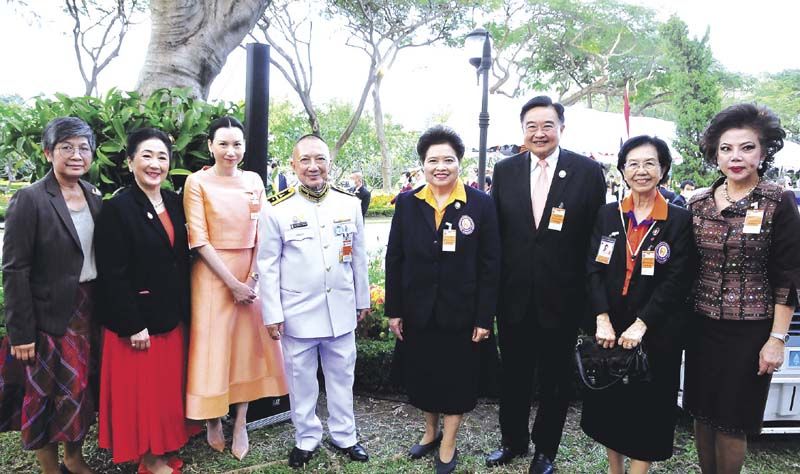 ศิราภรณ์ จิตต์กุศล, ผาณิต พูนศิริวงศ์, ณัฐวรรณ ทีปสุวรรณ, ม.ร.ว.สมลาภ กิติยากร,
สายสม วงศาสุลักษณ์, ดร.สรจักร เกษมสุวรรณ, รศ.สุทธิมา ชำนาญเวช และ จรรยา
สว่างจิตร