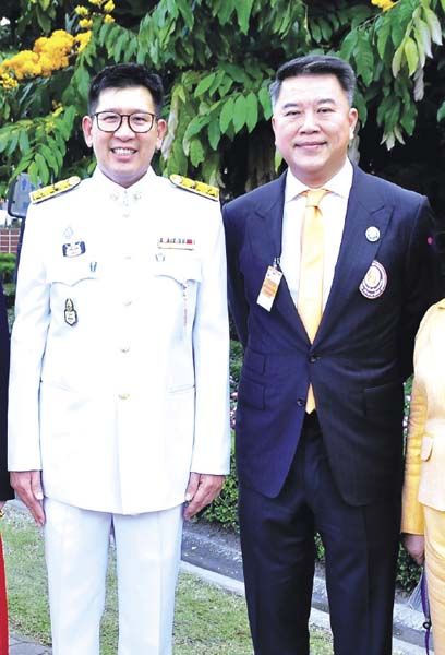 ดร.เอกนิติ นิติทัณฑ์ประภาศ อธิบดีกรมสรรพากร และ อาทิตย์ นันทวิทยา
