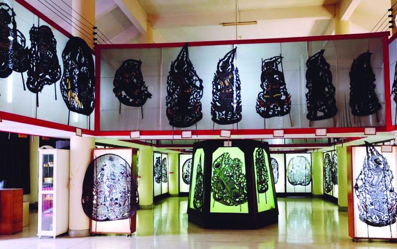 หนังใหญ่วัดสว่างอารมณ์

