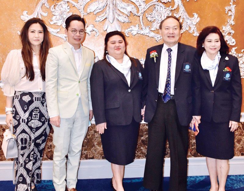 สุริยน-เมก้า ศรีอรทัยกุล ให้เกียรติมาร่วมงาน

