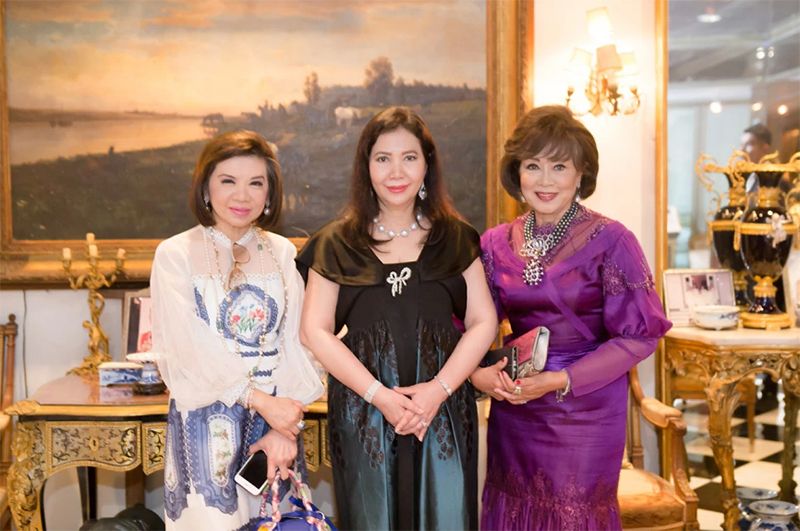 คุณสุรีย์ รัตนหิรัญญา, มล.ปุณยนุช เกษมสันต์, คุณวี มาร์