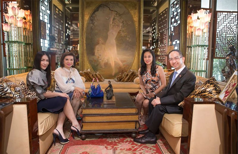 ร.ต.ปรพล อดิเรกสาร, คุณสุรีย์ รัตนหิรัญญา, คุณณิชชา บุณยกร, คุณอารีรัตน์ กฤษณะสมิต

