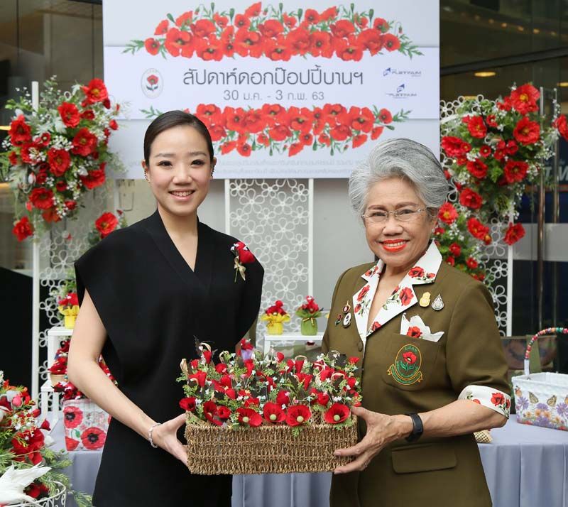 สุฐิตา โชติจุฬางกูร และ คุณหญิงทรงสมร คชเสนี