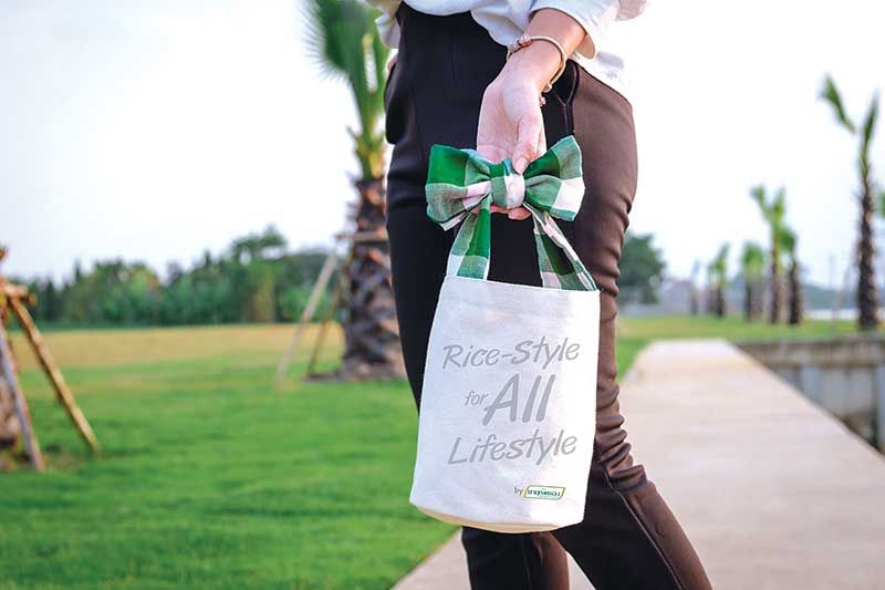 “ผ้าขาวม้าทอมือ” ภูมิปัญญาท้องถิ่นเกษตรกรไทย สร้างความภาคภูมิใจจากผู้ให้ สู่ความสุขใจของผู้รับ