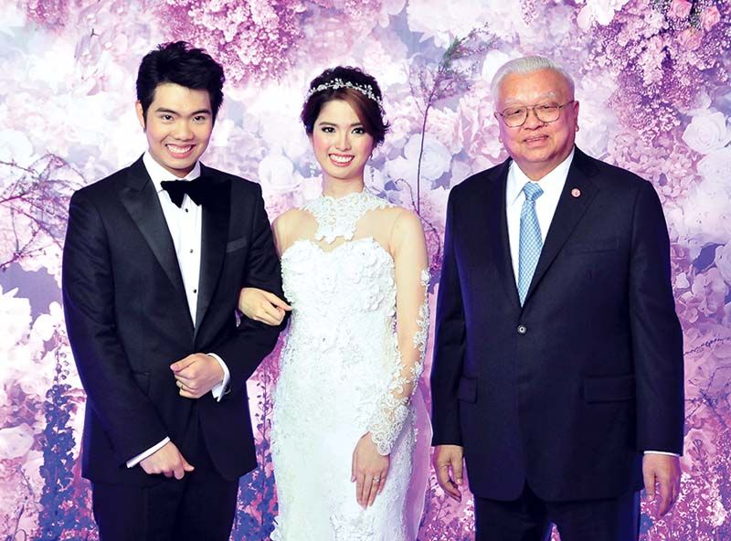 รศ.ดร.จิรายุอิศรางกูร ณ อยุธยา เลขาธิการพระราชวัง และผอ.สำนักงานทรัพย์สินส่วนพระมหากษัตริย์