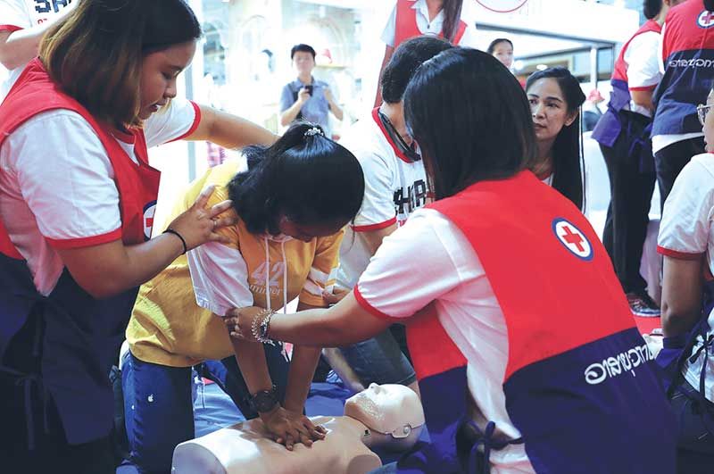 อาสายุวกาชาดมีความรู้และทักษะเรื่องการปฐมพยาบาล