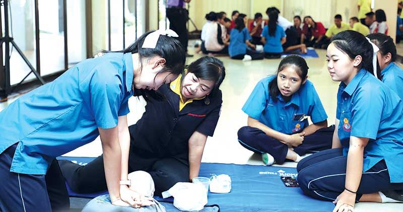 อาสายุวกาชาดมีความรู้และทักษะเรื่องการปฐมพยาบาล