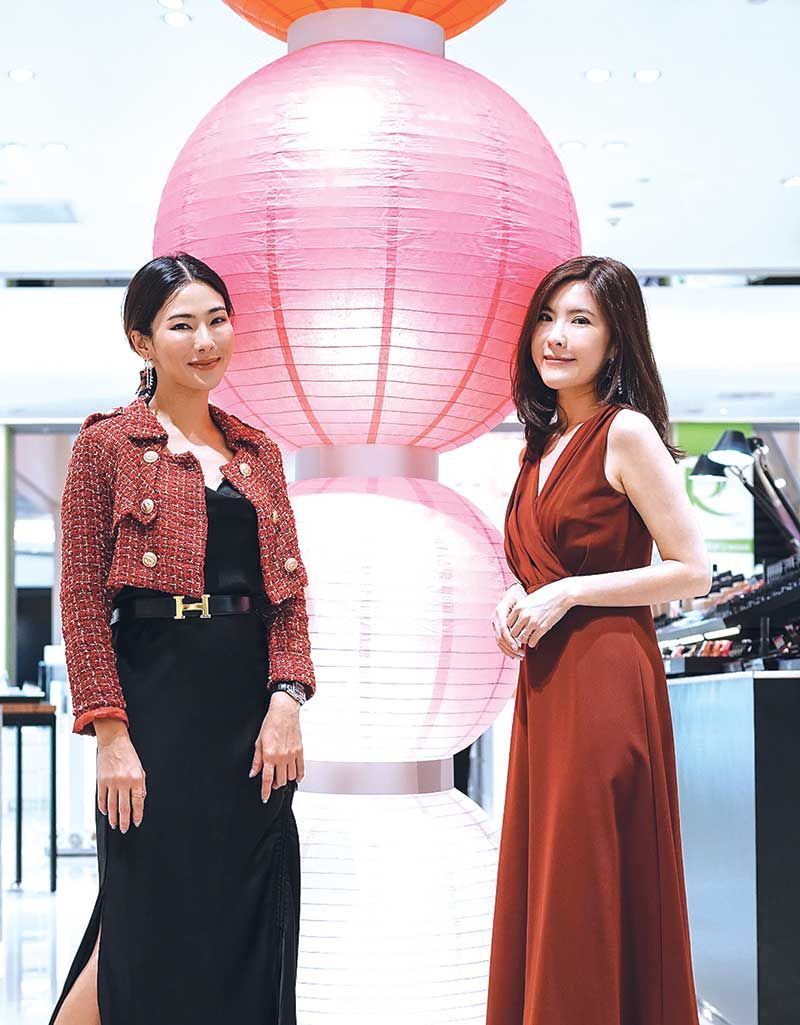 เก๋-ณัฏฐ์ธนิน คุณาธนาฒย์ และ กิ๊ฟ-ญาดา รุ่งวัฒนภักดิ์

