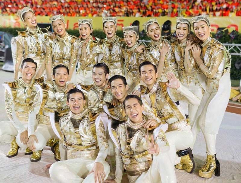 ผู้นำเชียร์ธรรมศาสตร์