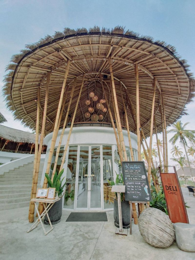 ส่วนของที่ร้านอาหารและร้านเค้ก