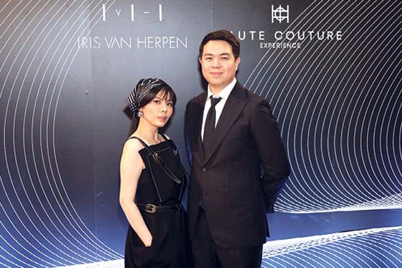 สองผู้บริหาร Haute Couture Experience