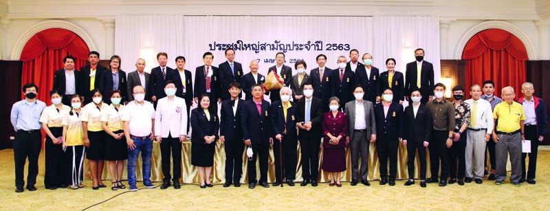 ชาญศิลป์ ตรีนุชกร นายกสมาคมธรรมศาสตร์ฯ
คนปัจจุบัน สมัยที่ 2 พร้อมความยินดีจากคณะกรรมการ
สมาคมธรรมศาสตร์ฯ นำโดย ยอดยิ่ง โสภณ อุปนายก, สมชาย พูจลสวัสดิ์ อดีตนายกสมาคมฯ, รศ.เกศินี วิฑูรชาติ
อธิการบดี มธ., ศ.ดร.สมคิด เลิศไพฑูรย์, ผาณิต พูนศิริวงศ์,
พรชัย กิตติปัญญางาม, คณิต พีชวณิชย์, ธีรวัฒน์
ธัญลักษณ์ภาคย์, ดารณี วัธนเวคิน, สุนทร สถาพร,
อภิศักดิ์ เกี่ยวการค้า, จำกัด ศิริพูนทรัพย์, ดร.สันติภาพ
เตชะวณิช, ชัยศักดิ์ อังค์สุวรรณ, นิกร สุศิริวัฒนนนท์,
ฉัตราภรณ์ ชาญเชาว์ และ เชาวรัตน์ เชาวน์ชวานิล
มี รศ.นพ.พฤหัส ต่ออุดม ผอ.โรงพยาบาลธรรมศาสตร์ฯ
ร่วมแสดงความยินดีด้วย