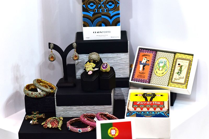 ผลิตภัณฑ์เด่นจากสถานทูตต่างๆ ที่นำมาจำหน่ายปีนี้ 

