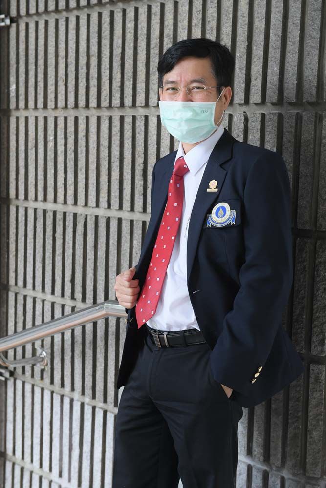 ผศ.นพ.กำธร มาลาธรรม