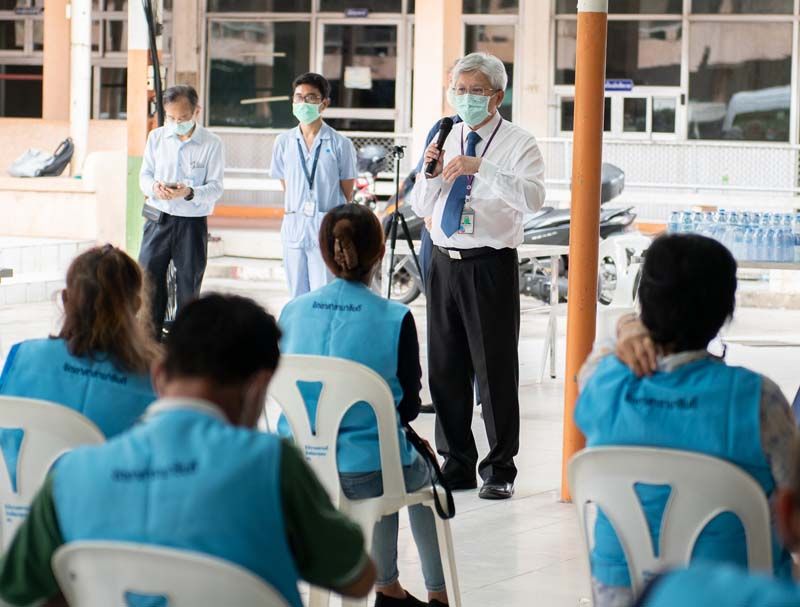 รามาธิบดี ได้ส่งทีมเข้ามาอบรมทีมจิตอาสาในชุมชน เพื่อดูแลผู้ป่วย

