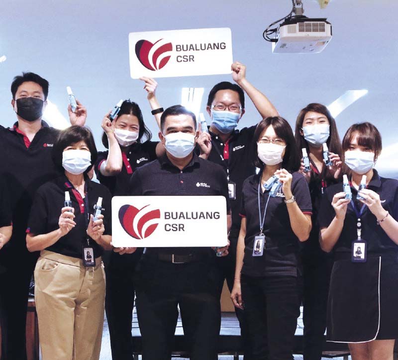 ทีมจิตอาสาจาก BLS ร่วมกันทำกิจกรรม บัวหลวงชวนทำสเปรย์แอลกอฮอล์