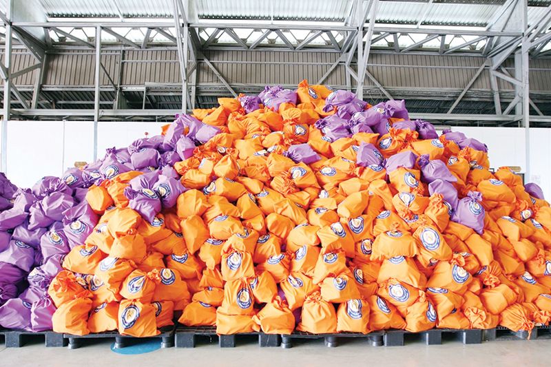 ถุงน้ำใจพึ่งพา (Help Me Bag) มอบให้แก่ผู้ป่วยติดเชื้อไวรัสโคโรนา 2019 ที่กักตัวอยู่บ้าน (Home Isolation)