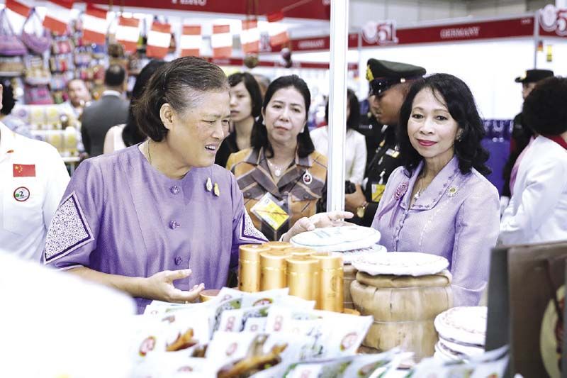 สมเด็จพระเทพรัตนราชสุดาฯสยามบรมราชกุมารีเสด็จพระราชดาเนินทรงเปิด “งานออกร้านคณะภริยาทูตครั้งที่ 51”