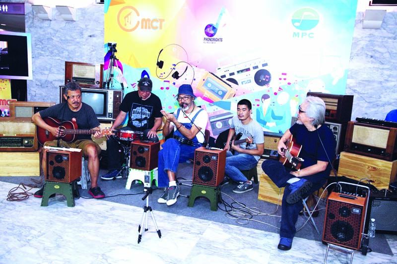 วงนั่งเล่น