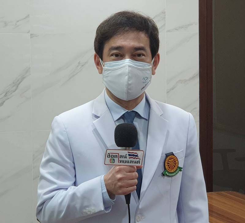 รศ.นพ.ดิลก ภิยโยทัย คณบดีคณะแพทยศาสตร์ มธ.