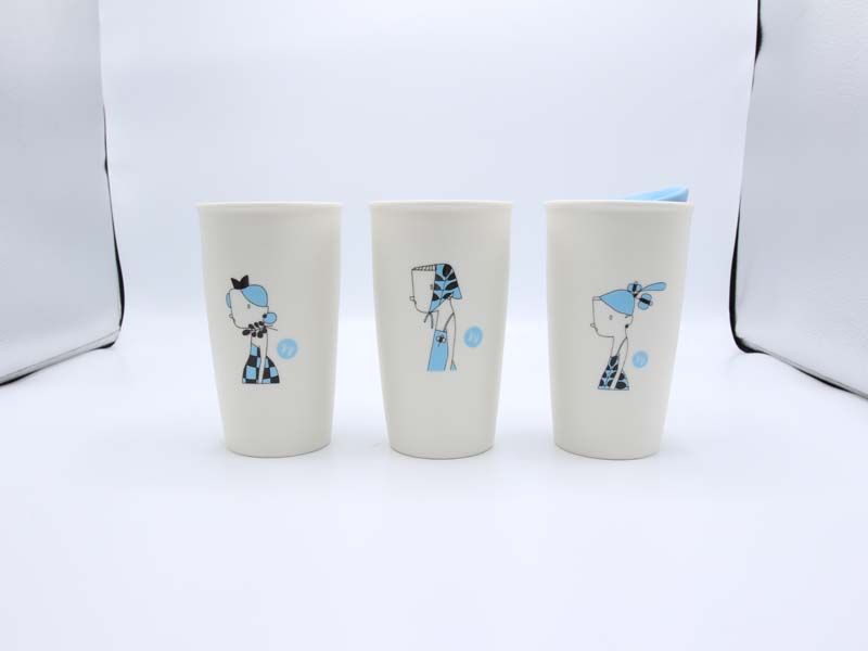 แก้วทรงสูงเซรามิกเก็บความร้อน “เด็กหญิงใบคราม”