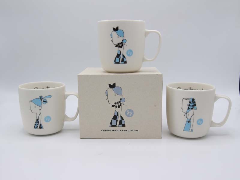 แก้วมัคเซรามิกลาย “เด็กหญิงใบคราม”