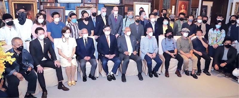 ศิลปินชื่อดังเข้าร่วมงานจำนวนมาก