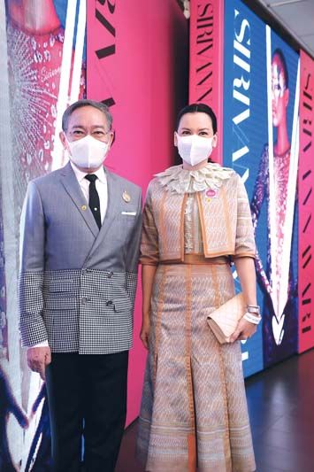 ธีระพันธ์ วรรณรัตน์ และ ณัฐวรรณ ทีปสุวรรณ