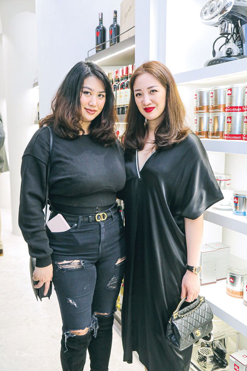 เมลาณี ตันติวานิช และ ภาวดี อิศรางกูร ณ อยุธยา