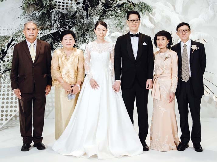 ประธาน กก.บจ.แอดวานซ์ แอคทิวิตี้ พัฒนเดช-วัชรี อาสาสรรพกิจ
ร่วมแสดงความยินดี