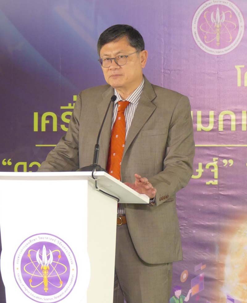 ศ.(พิเศษ) ดร.เอนก เหล่าธรรมทัศน์