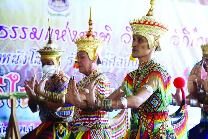ครูโนราลงโรง