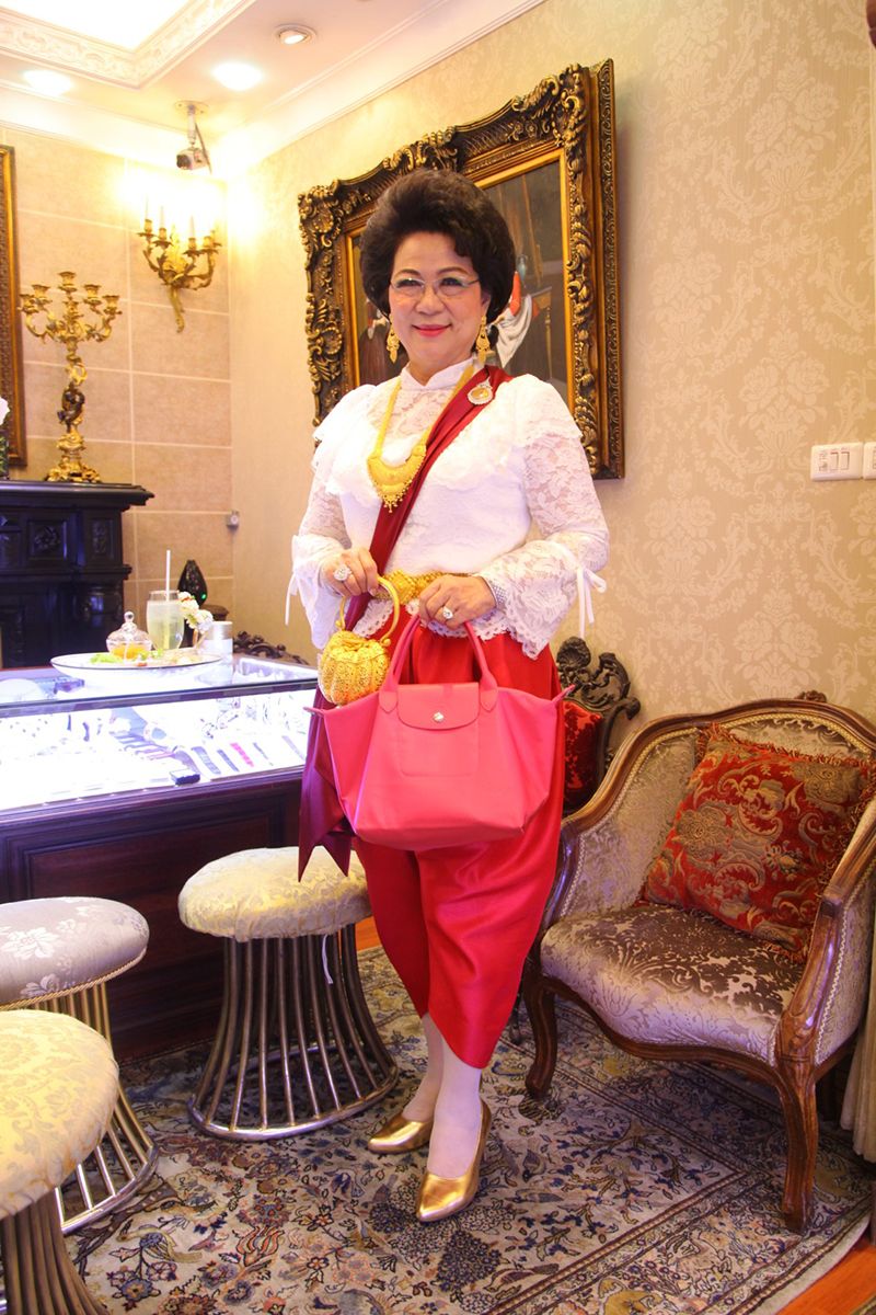 อำไพ หาญไกรวิไล