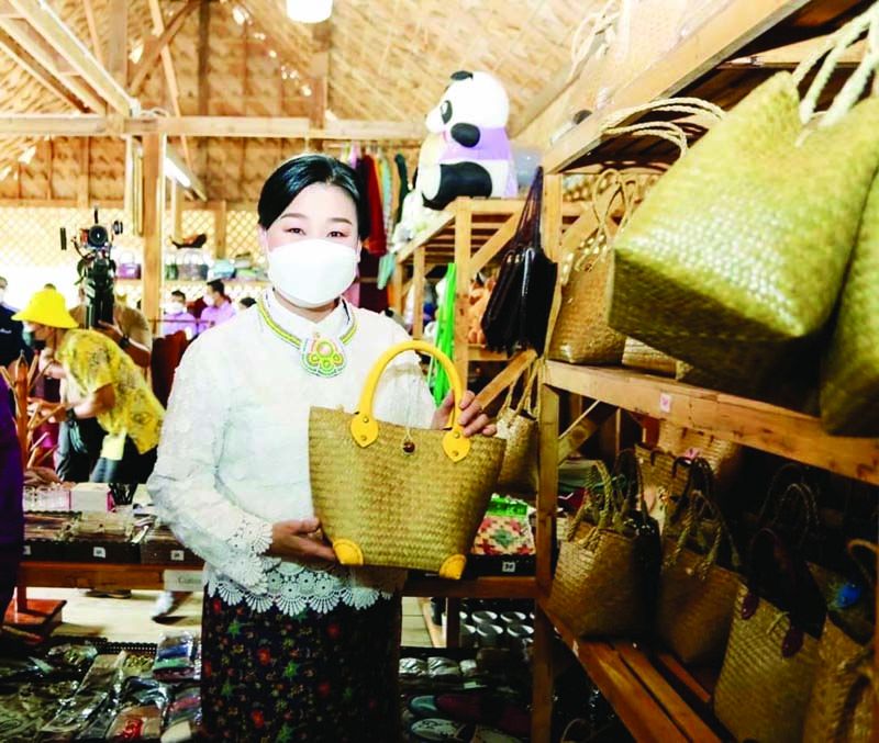 ผลิตภัณฑ์ฝีมือชาวบ้าน

