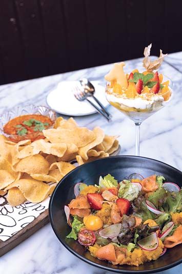 ร้าน Another Hound Café