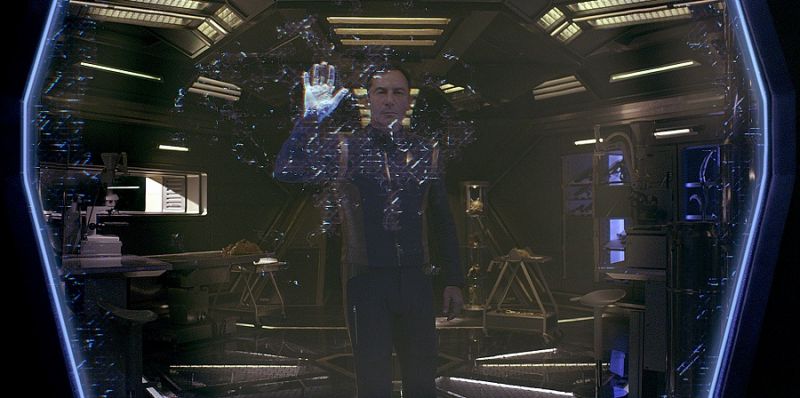 สงครามยึดครองดวงดาวใน สตาร์ เทรค: ดิสคัฟเวอรี (Star Trek: Discovery)
หลังหายจากหน้าจอทีวีไปเกือบทศวรรษ ซีรีส์ชุดใหม่ของจักวาลนอกโลกก็กลับมาอีกครั้ง สตาร์ เทรค: ดิสคัฟเวอรี (Star Trek: Discovery) เล่าเรื่องราวที่เกิดขึ้นในปี ค.ศ. 2255 เราจะได้ตะลึงอีกครั้งกับบรรยากาศในจักรวาลที่นำทางโดยกัปตัน ฟิลิปปา จอร์จู ผู้ต้องการยึดครองดวงดาวต่างๆ เธอจึงออกเดินทาง พร้อมกับเบอร์เนม และไทเลอร์ เราจะได้เห็นบรรยากาศของดาวโครนอสที่มีความใกล้เคียงกับโลกอย่างมาก และร่วมลุ้นไปกับการพยายามขัดขวางแผนการของจอร์จู ที่มีการฆ่าล้างเผ่าพันธุ์ชาวคลิงออนเป็นเดิมพันอีกด้วย