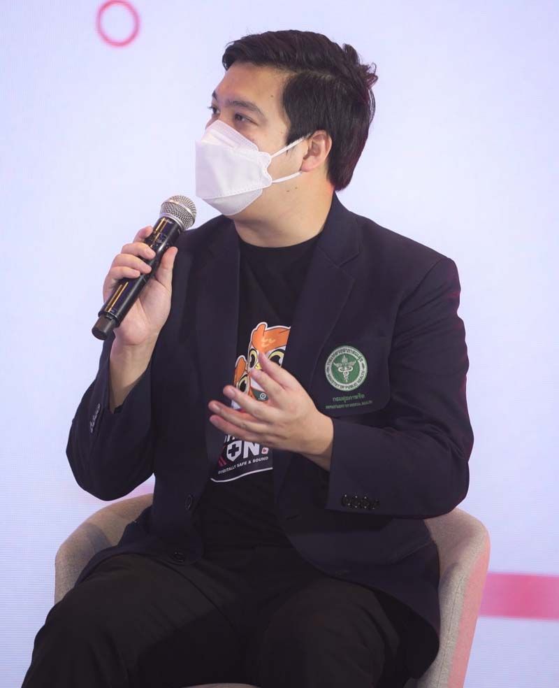 ดร.นพ.วรตม์ โชติพิทยสุนนท์ จิตแพทย์เด็กและวัยรุ่นและโฆษกกรมสุขภาพจิต

