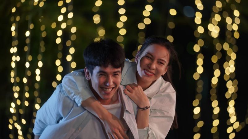 บันเทิง - เรื่องย่อ CLUB FRIDAY THE SERIES – Love Seasons Celebration ตอน THE  LAST HAPPY NEW YEAR
