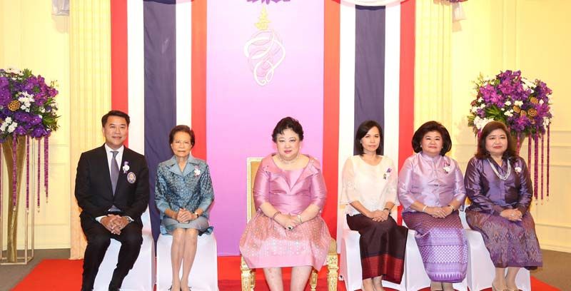 พระเจ้าวรวงศ์เธอ พระองค์เจ้าโสมสวลี พระวรราชาทินัดดามาตุ ฉายพระรูปร่วมกับกรรมการและคณะผู้บริหารธ.ไทยพาณิชย์ อาทิตย์ นันทวิทยา กรรมการผู้จัดการใหญ่และประธานเจ้าหน้าที่บริหาร, คุณหญิงชฎา วัฒนศิริธรรม,อภิพันธ์ เจริญอนุสรณ์ รองผู้จัดการใหญ่อาวุโส, วัลลยาแก้วรุ่งเรือง รองผู้จัดการใหญ่อาวุโส และ อารยา ภู่พานิช รองผู้จัดการใหญ่