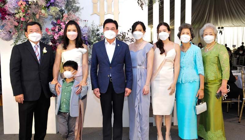 จุรินทร์ ลักษณวิศิษฎ์ รองนายกฯ และรมว.กระทรวงพาณิชย์และเครือญาติเจ้าบ่าว