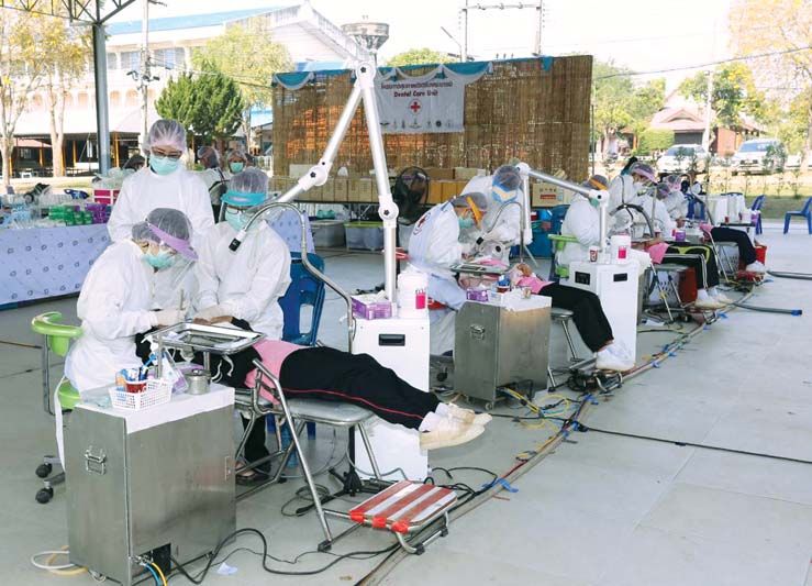 ให้บริการทันตกรรมแก่น้องๆ จัดหน่วยรถทันตกรรม
เคลื่อนที่โรนัลด์ แมคโดนัลด์ ภายใต้โครงการ “สุขภาพดี
ใต้ร่มพระบารมี”