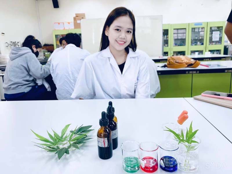 เอมมี่ ผกามาส