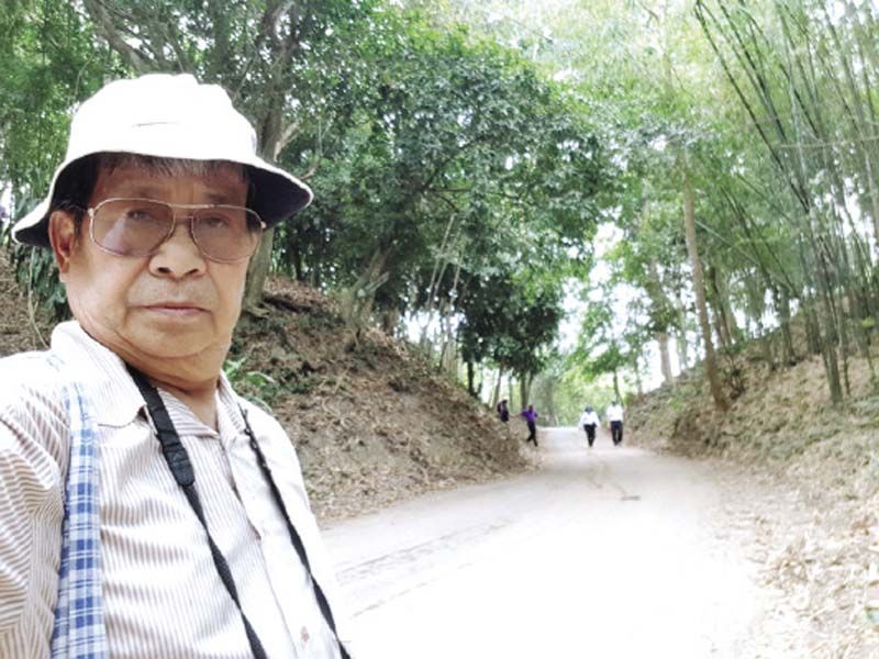 แนวคันดินและประตูเมือง

